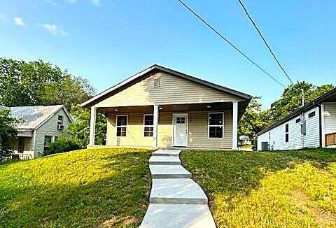 908 7th ST, Boonville, MO 65233