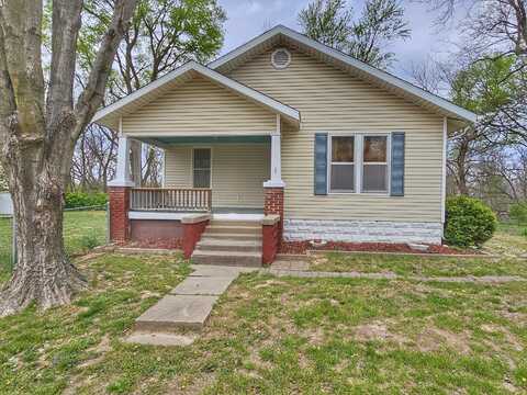 116 Market ST, New Franklin, MO 65274