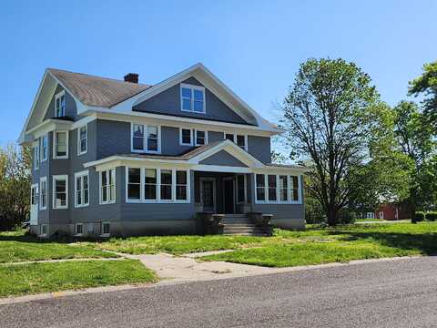 217 & 219 Emma ST, Slater, MO 65349