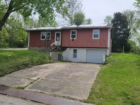906 4th ST, Carrollton, MO 64633