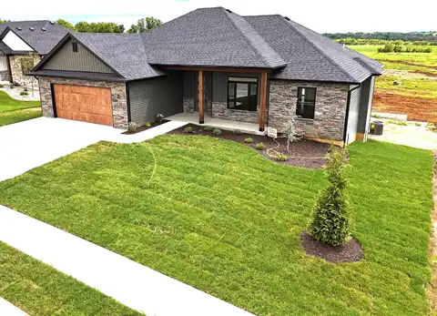 19353 Nicholas DR, Boonville, MO 65233