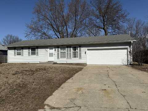 707 Crestwood DR, Marshall, MO 65340