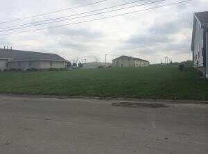 1040 Apache DR, Marshall, MO 65340