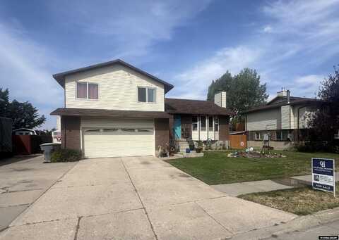 325 Hathaway Avenue, Evanston, WY 82930