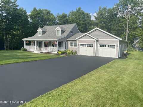 19 Montgomery Court, Sand Lake, NY 12196