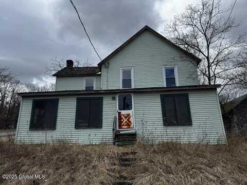 48 Treadway Street, Ticonderoga, NY 12883
