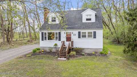 24 Altamont Road, Voorheesville, NY 12186