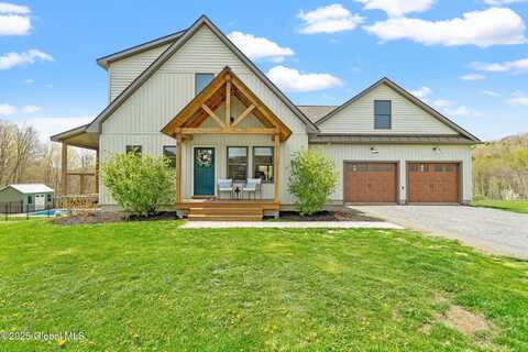 40 Wilderness Way, Cambridge, NY 12834