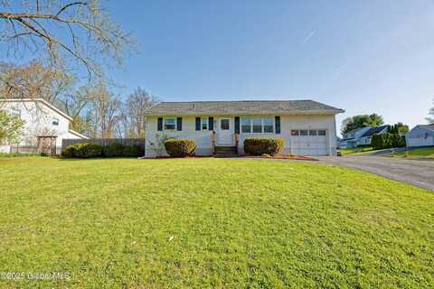 7 Red Coach Drive, Scotia, NY 12302