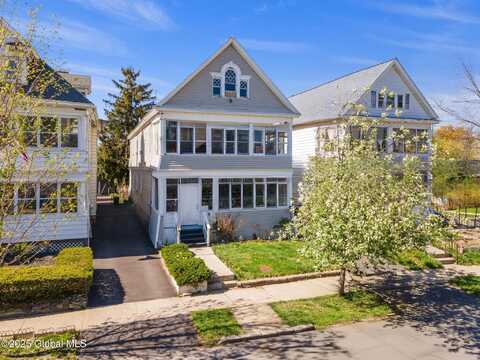 35 Summit Avenue, Albany, NY 12209