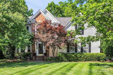 15000 Strathmoor Drive, Charlotte, NC 28277