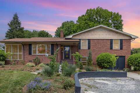 910 E Center Avenue, Mooresville, NC 28115