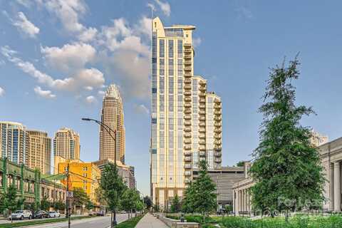 333 W Trade Street W, Charlotte, NC 28202