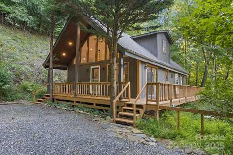 220 Settlers Ridge Road, Burnsville, NC 28714