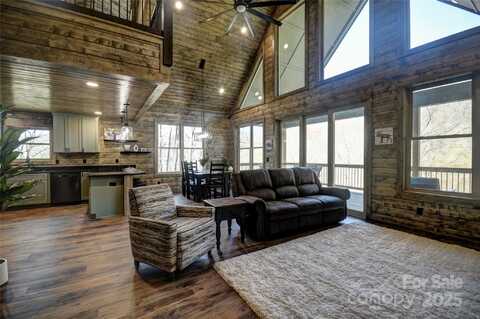 601 Tater Patch Road, Maggie Valley, NC 28751