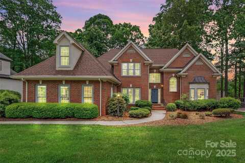 15535 Eagleview Drive, Charlotte, NC 28278