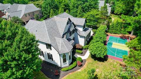 8707 Fairview Road, Charlotte, NC 28226