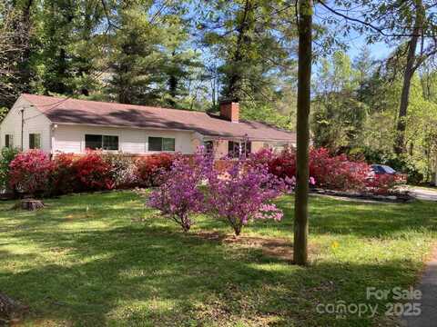 34 Hillpark Drive, Hendersonville, NC 28739