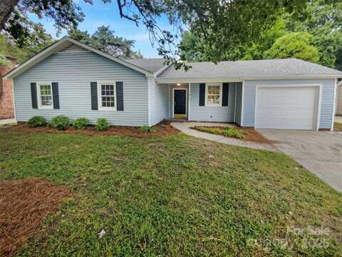 10701 Copper Field Drive, Pineville, NC 28134