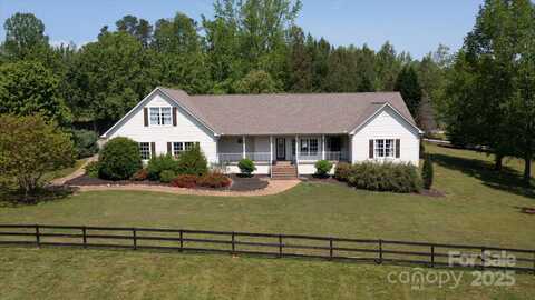 2409 Golf Course Road, Columbus, NC 28722
