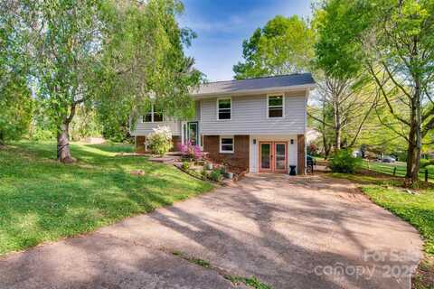 7 Guinevere Court, Asheville, NC 28806