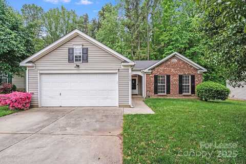 7213 Preakness Stakes Lane, Charlotte, NC 28215