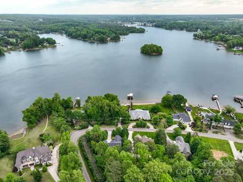 166 Wilson Lake Road, Mooresville, NC 28117