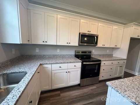 610 Carolina Avenue, Yadkinville, NC 27055