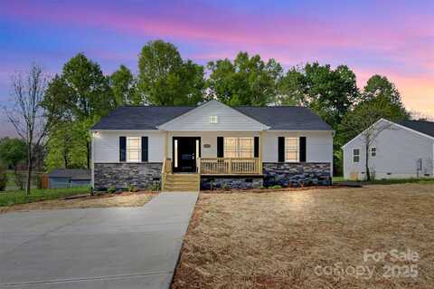3315 15th Avenue SW, Hickory, NC 28602