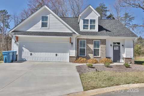 439 Fernwood Drive, Yadkinville, NC 27055
