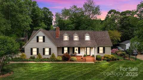 3022 8th Street Court NE, Hickory, NC 28601