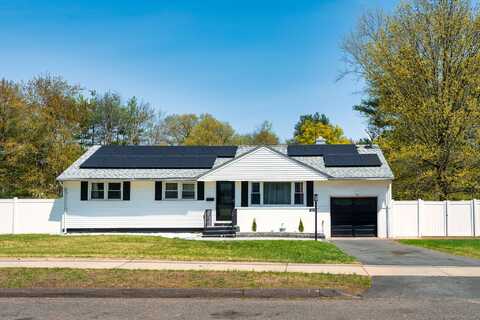 32 Custer Drive, Windsor, CT 06095
