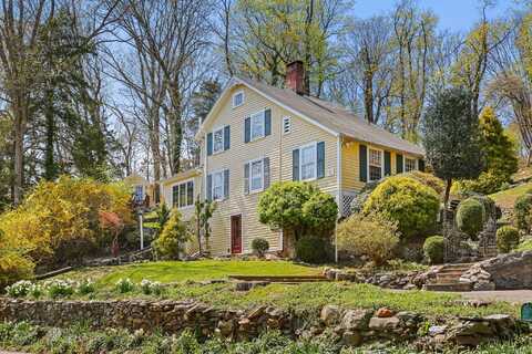32 Valley Road, Westport, CT 06880
