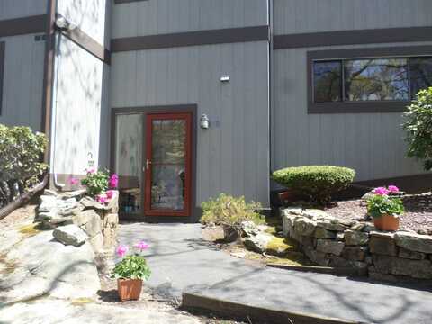 16 Harbour Village, Branford, CT 06405