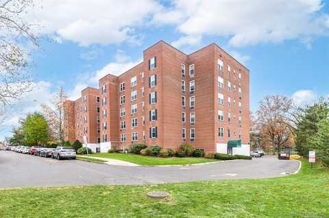 7 4th Street, Stamford, CT 06905