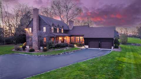 70 Davenport Farm Lane East, Stamford, CT 06903