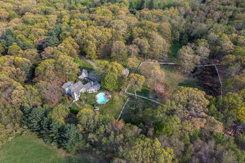 67 Botsford Hill Road, Roxbury, CT 06783