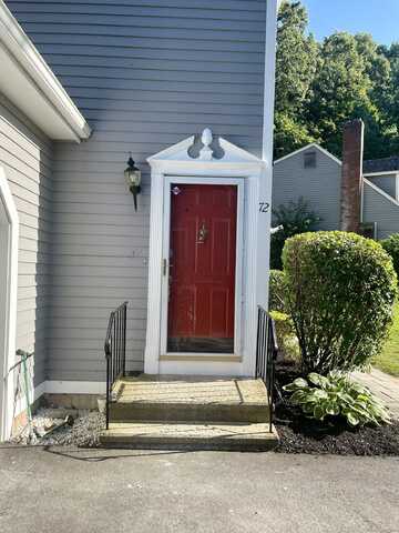 72 Kingfisher Circle, South Windsor, CT 06074
