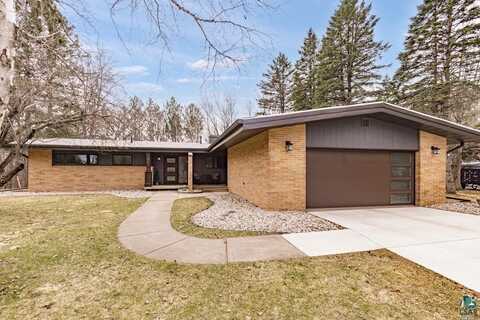 51 Billings Dr, Superior, WI 54880