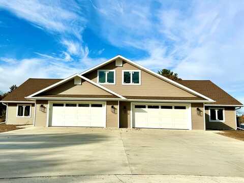 535 N 9th Ct, Sturgeon Bay, WI 54235