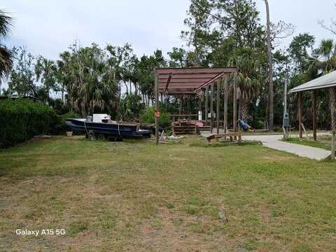 49 861st Ave, Suwannee, FL 32692