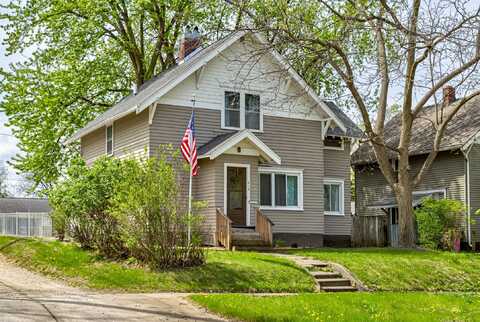 614 Mamie Eisenhower Avenue, Boone, IA 50036