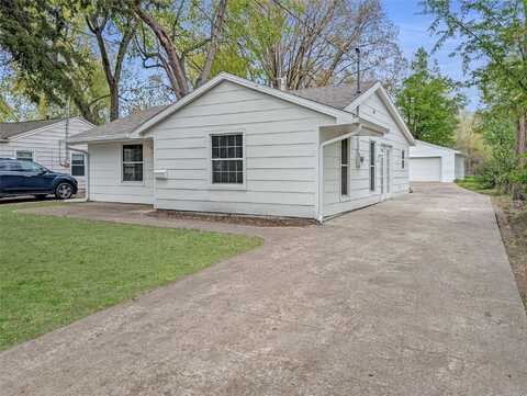 1615 E 29th Street, Des Moines, IA 50317