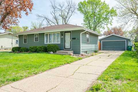 201 SW Sharmin Drive, Ankeny, IA 50023