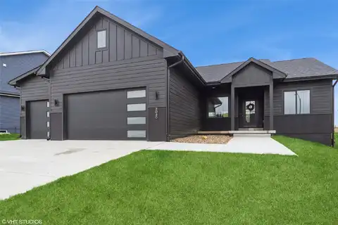 7040 Lake Ridge Avenue, Des Moines, IA 50320