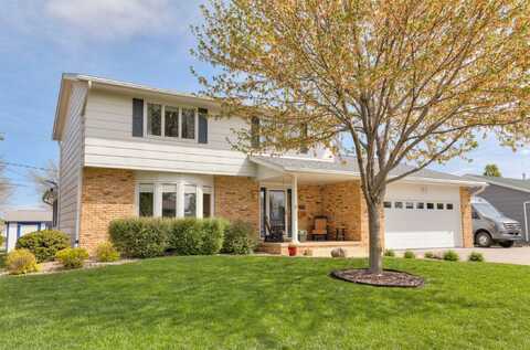 706 SE Uehlamar Drive, Ankeny, IA 50021