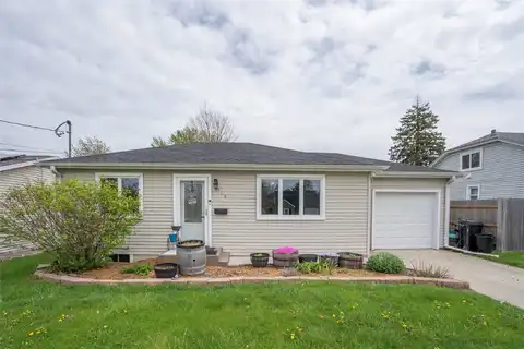 916 W 7th Street S, Newton, IA 50208
