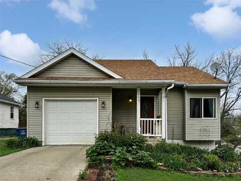 108 E Wall Avenue, Des Moines, IA 50315