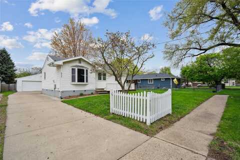2534 Lay Street, Des Moines, IA 50317