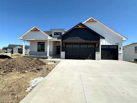 1420 NW Red Oak Drive, Waukee, IA 50263
